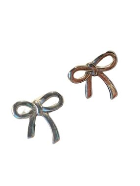 Forever 21 💖 HOST PICK! 💖 Bow Post Earrings Silver Bows